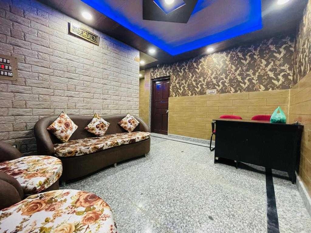 Hotel O Desire Guest House Срінагар Екстер'єр фото